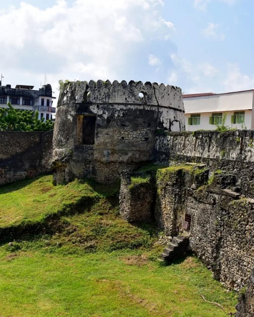 Zanzibar: Spice Farm and Stone Town Guided Tour with Lunch