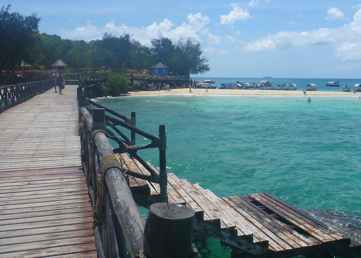 Zanzibar: Stone Town and Prison Island Guided Tour with Hotel Pickup