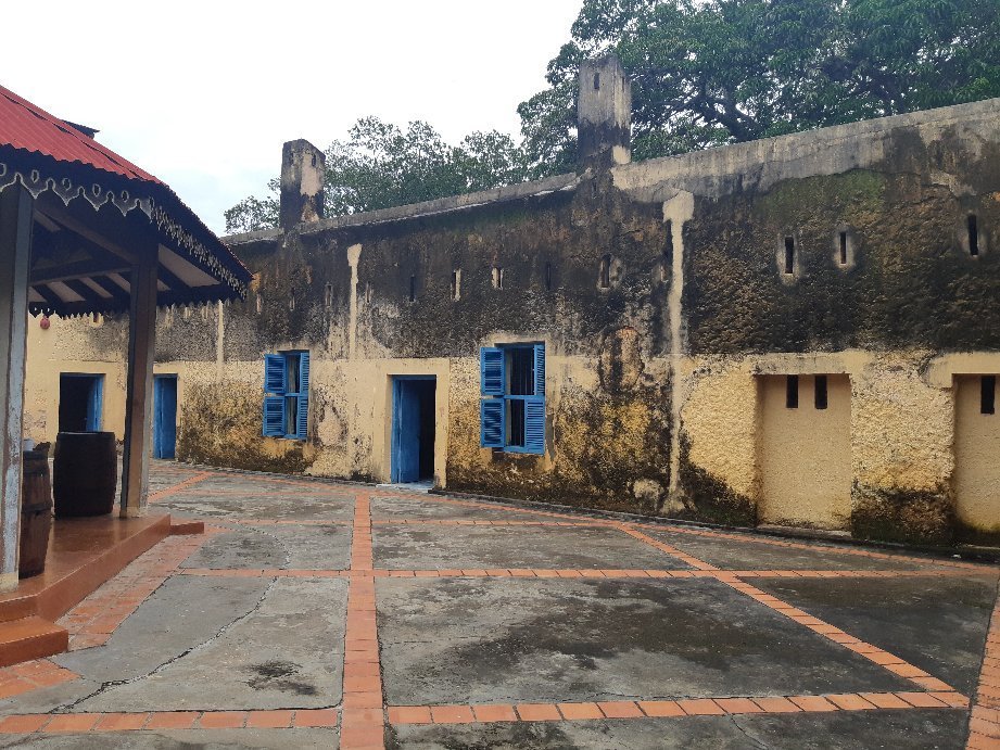 Zanzibar: Stone Town and Prison Island Guided Tour with Hotel Pickup