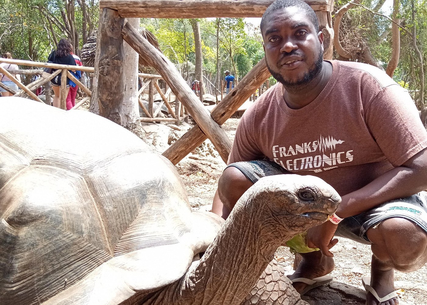 Zanzibar: Stone Town and Prison Island Guided Tour with Hotel Pickup