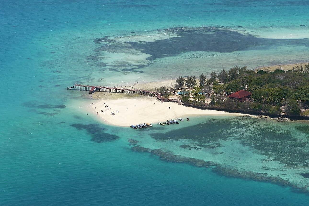 Zanzibar: Stone Town and Prison Island Guided Tour with Hotel Pickup