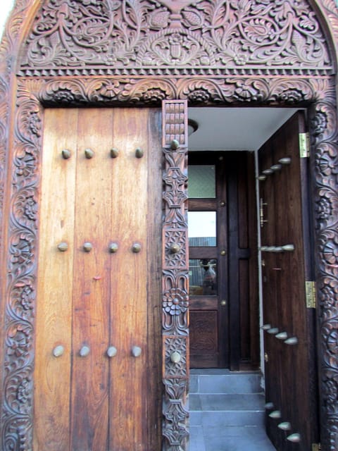 Zanzibar: Stone Town Walking Tour with Freddie Mercury Museum Visit
