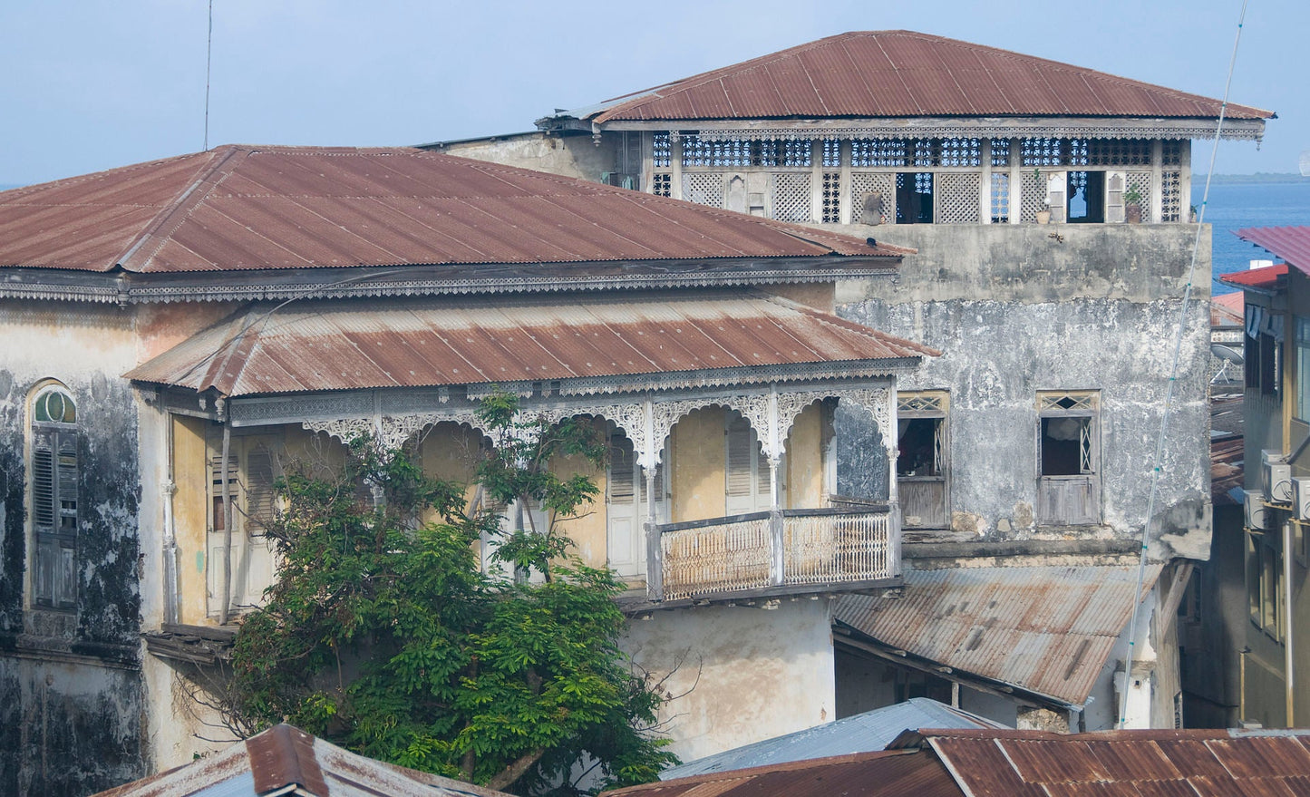 Zanzibar: Stone Town Walking Tour with Lunch and a Local Guide