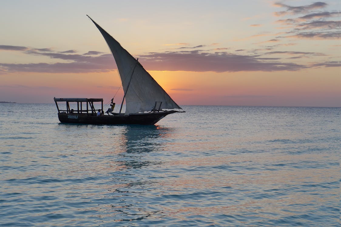 Zanzibar: Traditional Sunset Dhow Cruise from Nungwi or Kendwa