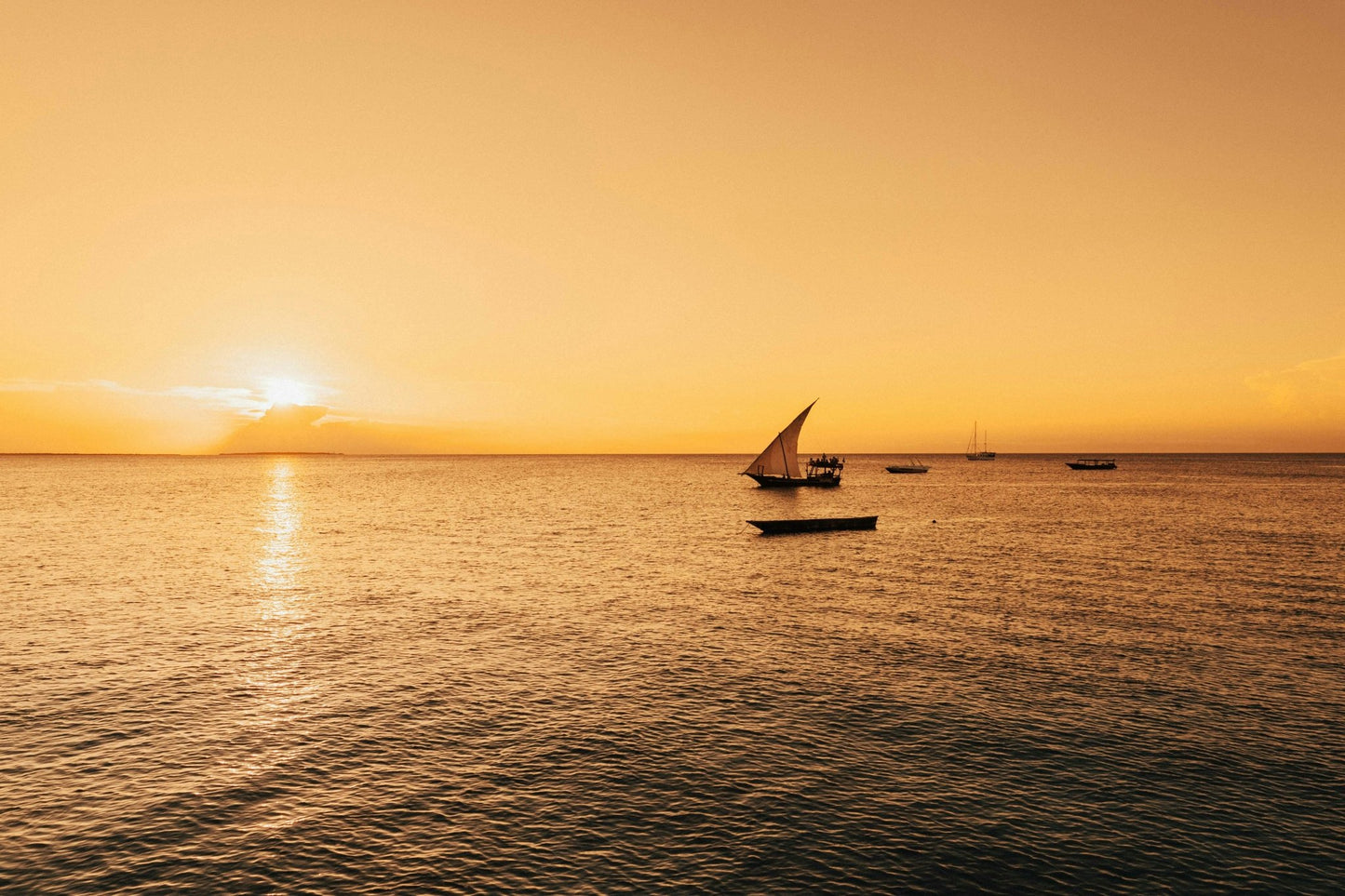 Zanzibar: Traditional Sunset Dhow Cruise from Nungwi with Music