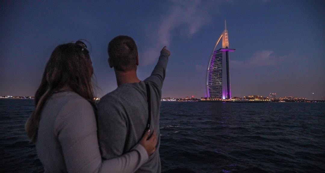 Dubai: Marina Yacht Tour mit Live BBQ