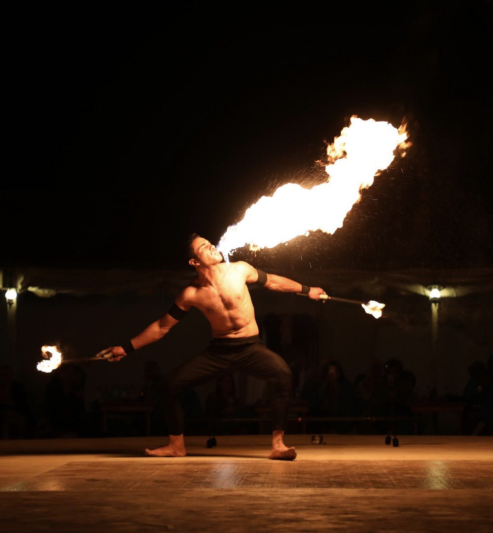 Dubai: Rote Dünen mit dem Quad, Kamelritt, Sandboarding und BBQ im Al Khayma Camp
