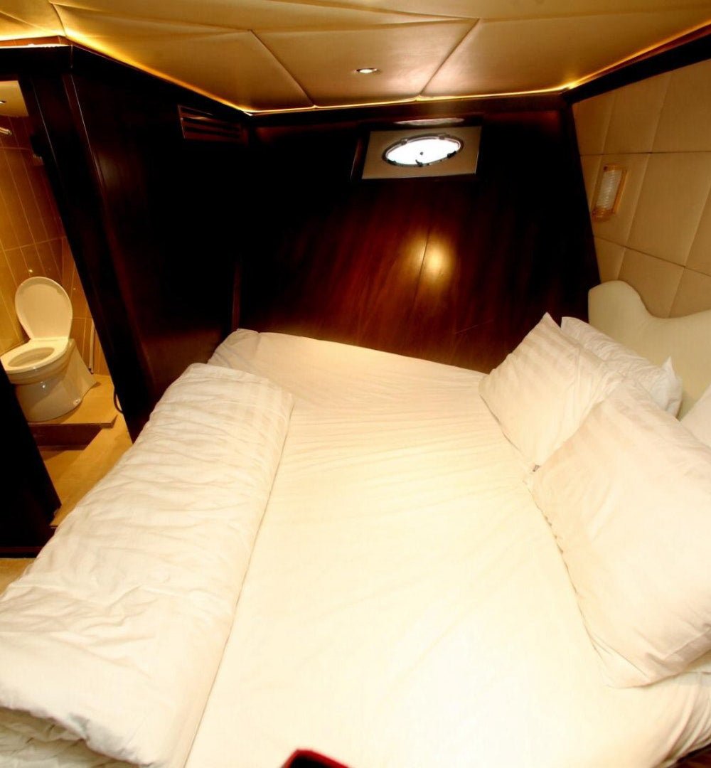 Doha: Private Yacht Rental