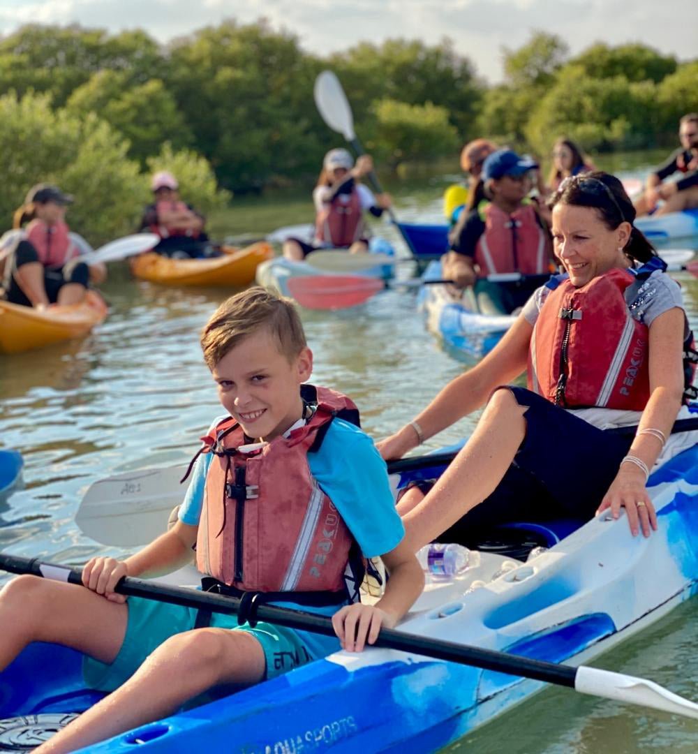 Doha: Experiencia de Kayak en los Manglares de la Isla Púrpura Al Khor