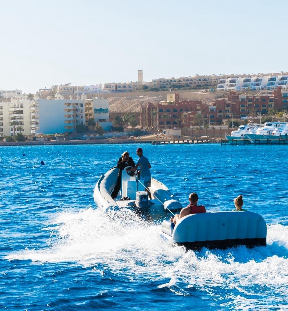 Hurghada: mergulho com snorkel 6 em 1 viagem de iate com buffet de almoço