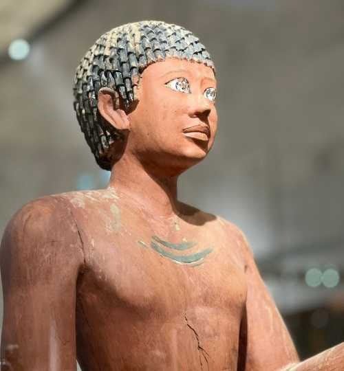 القاهرة: المتحف الوطني للحضارة المصرية، وأهرامات الجيزة وأبو الهول، وجولة خاصة لكبار الشخصيات