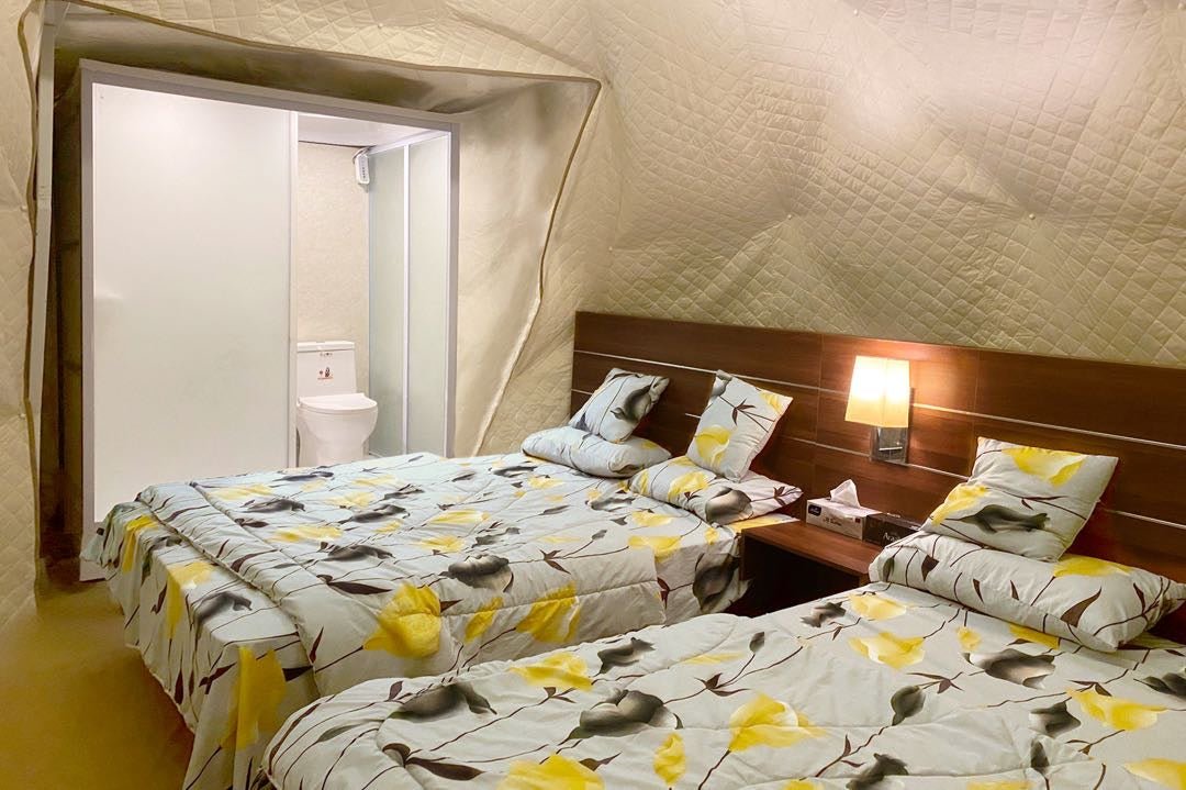 Doha: experiência noturna de acampamento no deserto com jantar de churrasco e observação de estrelas