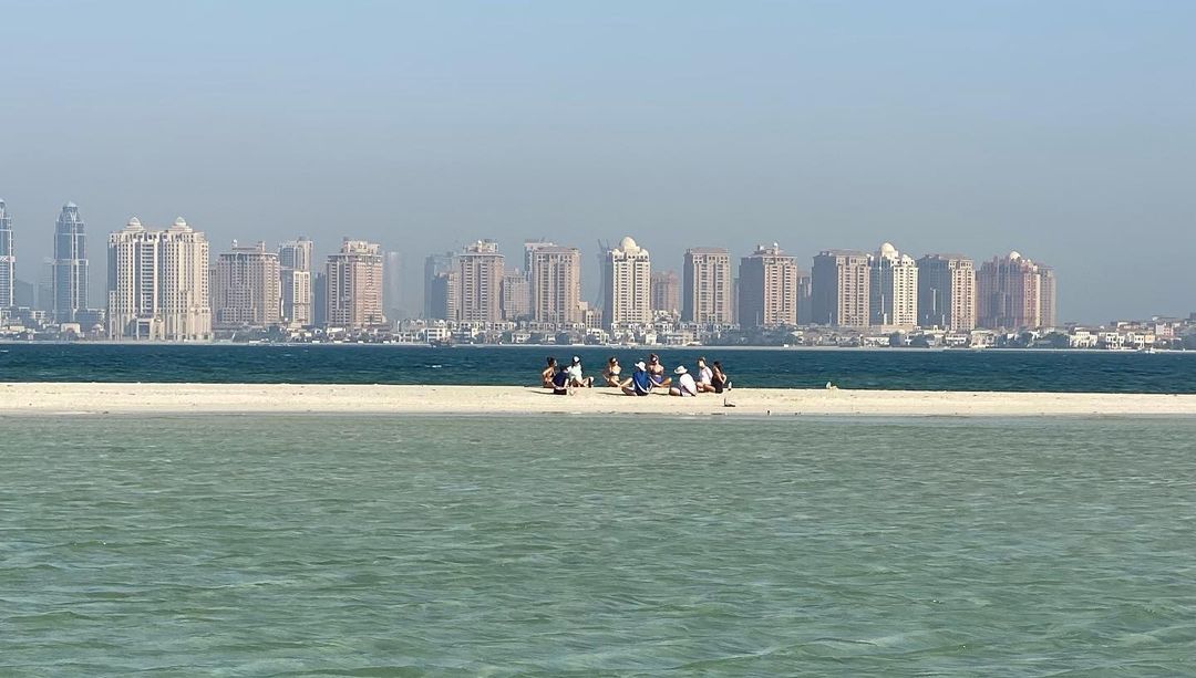 Doha: Noleggio Privato di Mezza Giornata in Barca per l'Isola di Al Safliyah