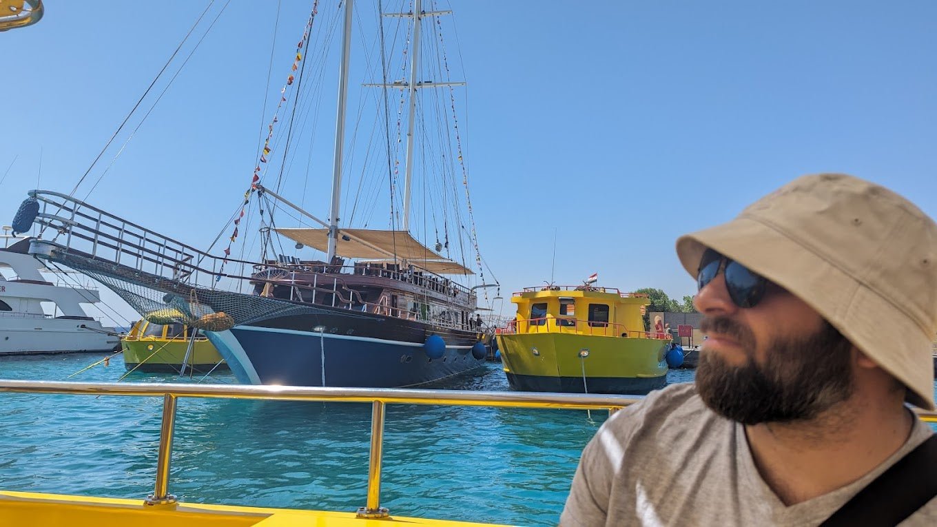 Hurghada: Rejs łodzią podwodną Royal Seascope z przeszklonym dnem i snorkelingiem