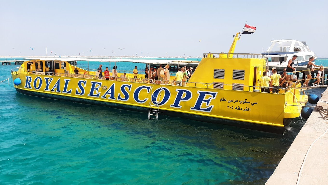 Hurghada: Rejs łodzią podwodną Royal Seascope z przeszklonym dnem i snorkelingiem
