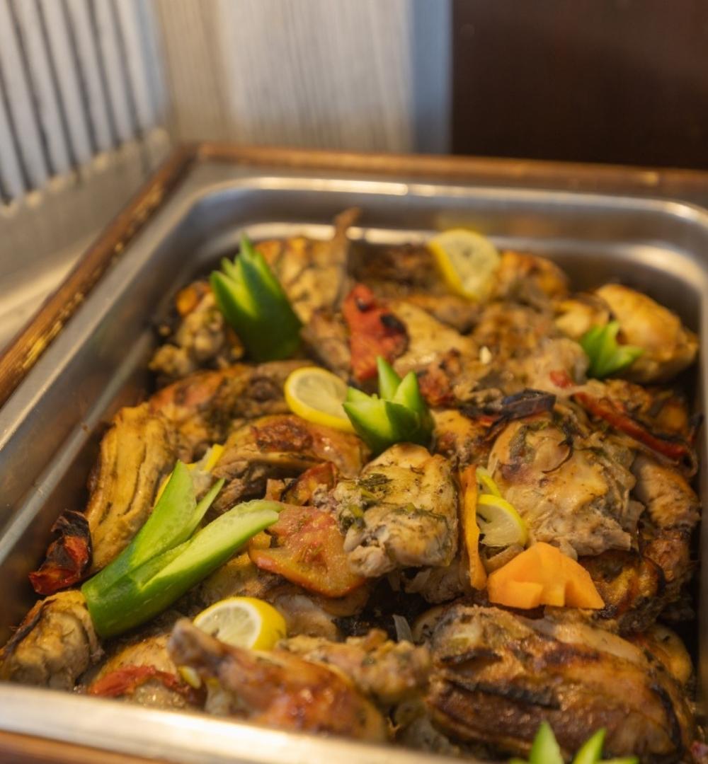 Hurghada: mergulho com snorkel 6 em 1 viagem de iate com buffet de almoço