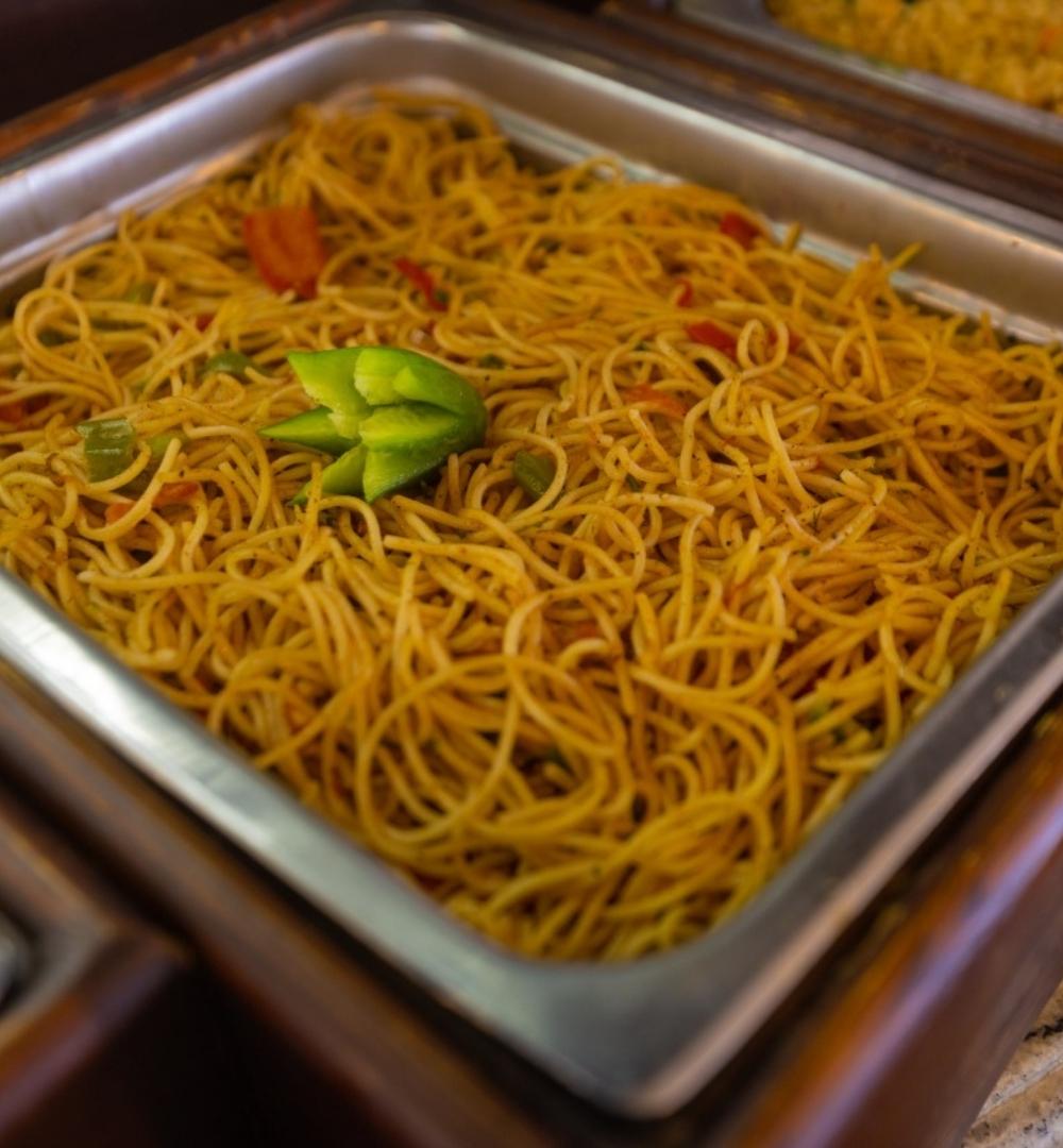 Hurghada: mergulho com snorkel 6 em 1 viagem de iate com buffet de almoço