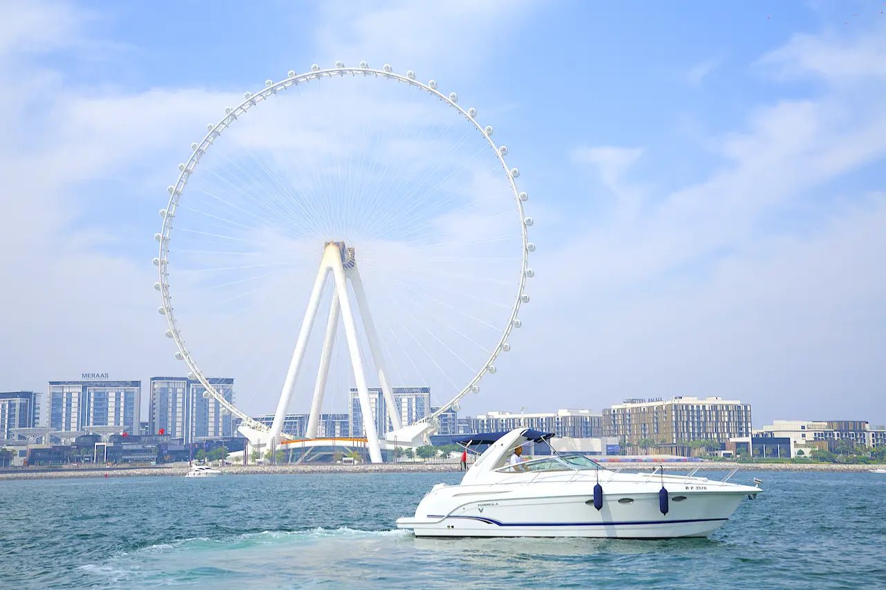 Dubai: Private Yacht Cruise on a 34FT Yacht