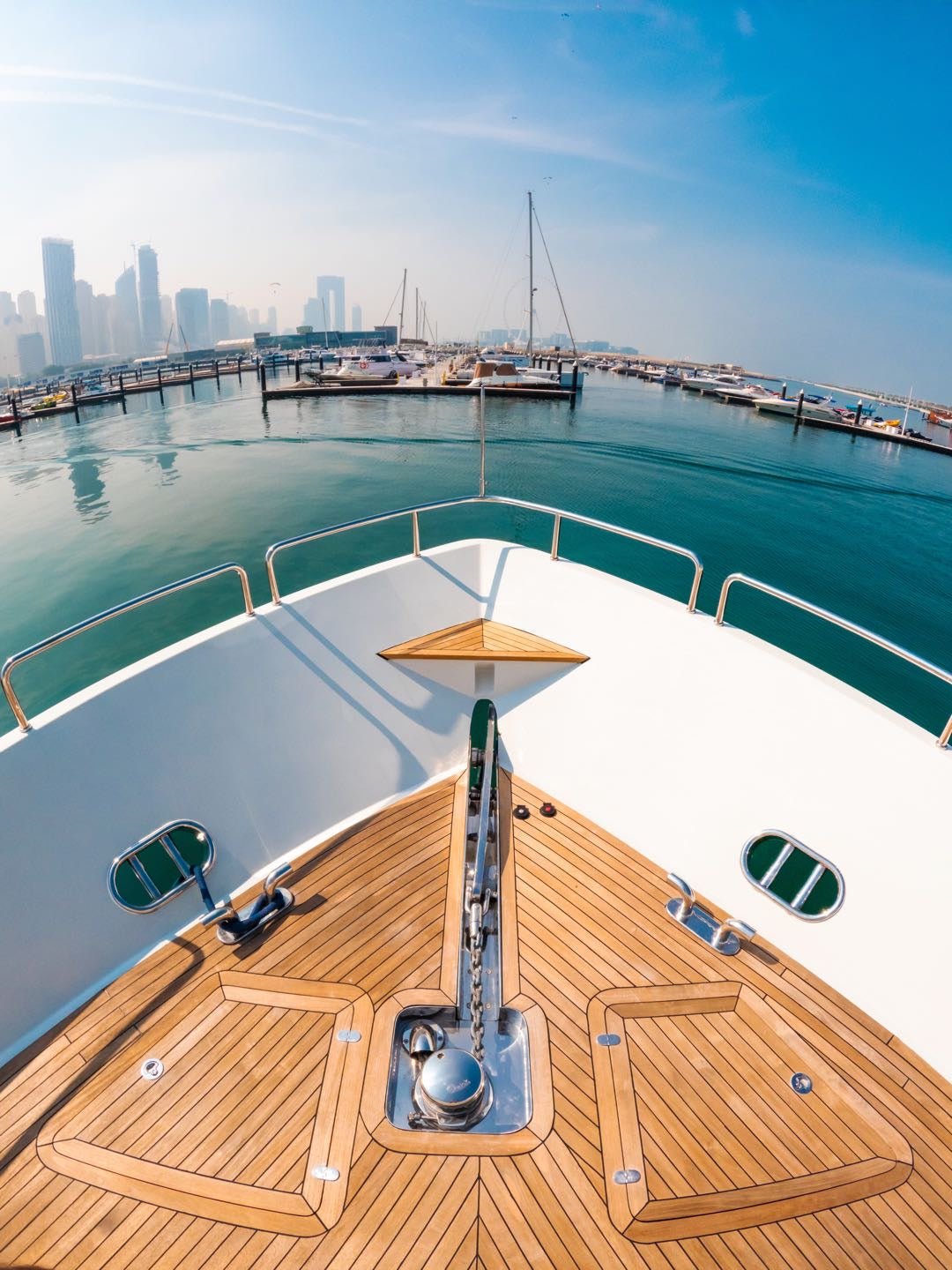 Dubai: Kona 110 ft Luxury Yacht Private Rental