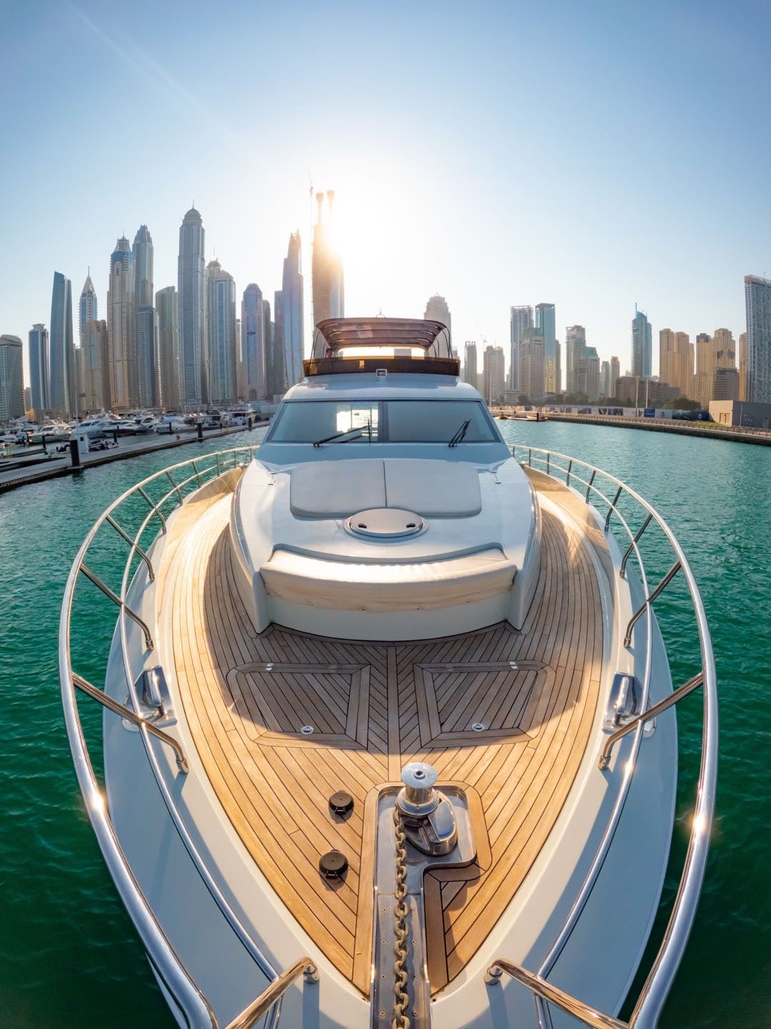 Dubai: Privatvermietung einer Astra 76 Fuß Luxusyacht