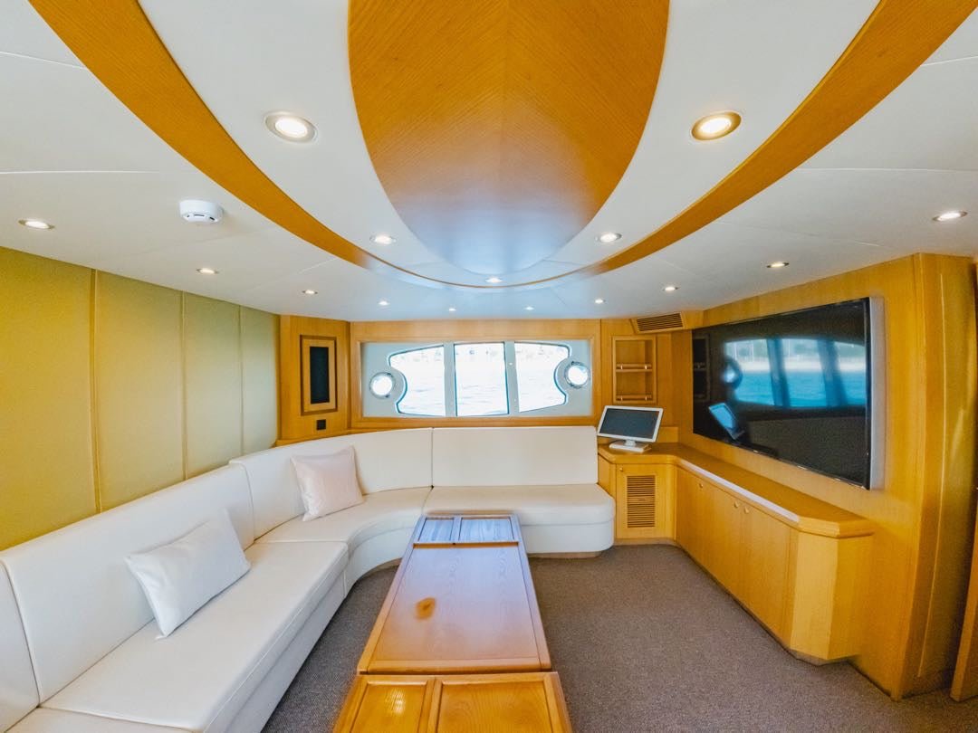 Dubai: Privatvermietung einer Astra 76 Fuß Luxusyacht
