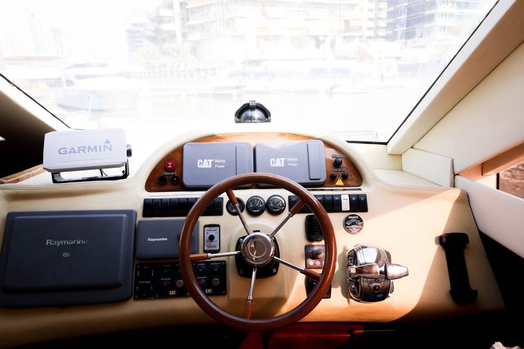 Dubai: Privatvermietung einer Wukong 68-Fuß-Luxusyacht