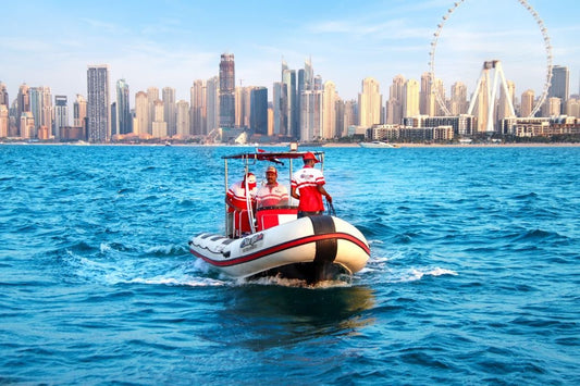 Dubai: Private Speed Boat Tour