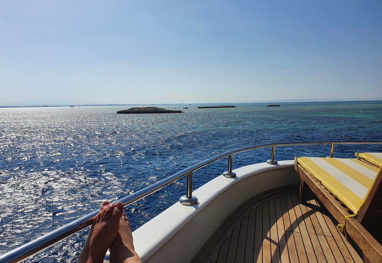 沙姆沙伊赫:高级浮潜游轮和烧烤自助午餐