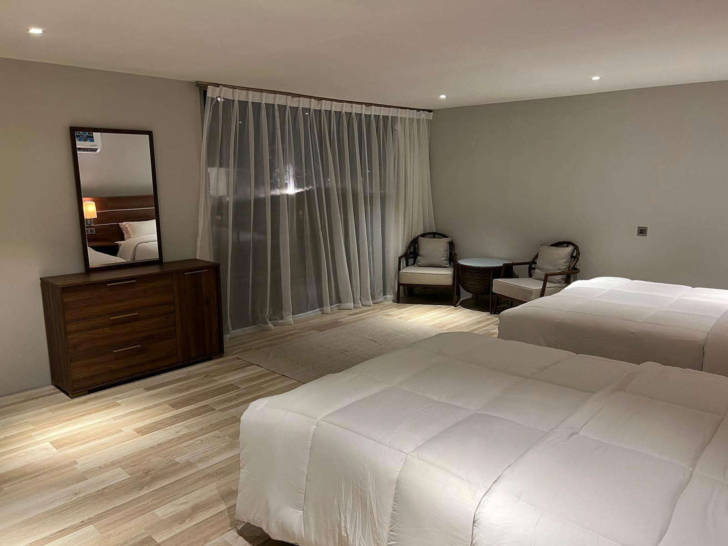 Doha: VIP Nocne Biwakowanie na Pustyni z Kolacją BBQ i Obserwacją Gwiazd