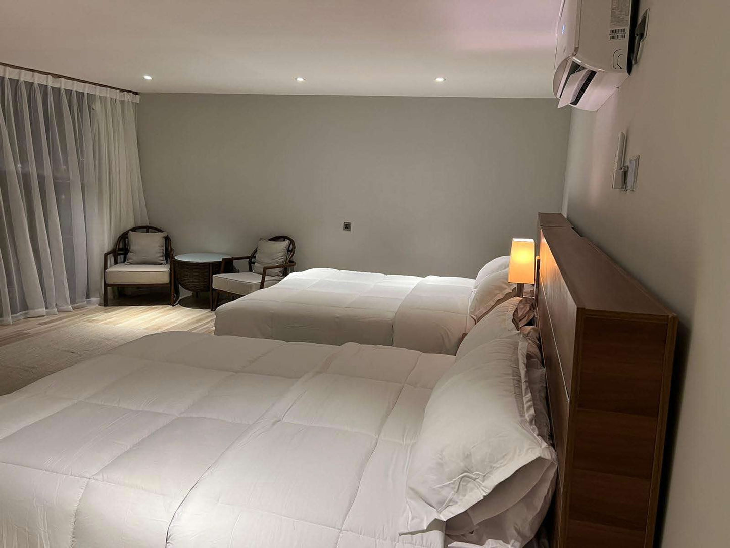 Doha: VIP Nocne Biwakowanie na Pustyni z Kolacją BBQ i Obserwacją Gwiazd