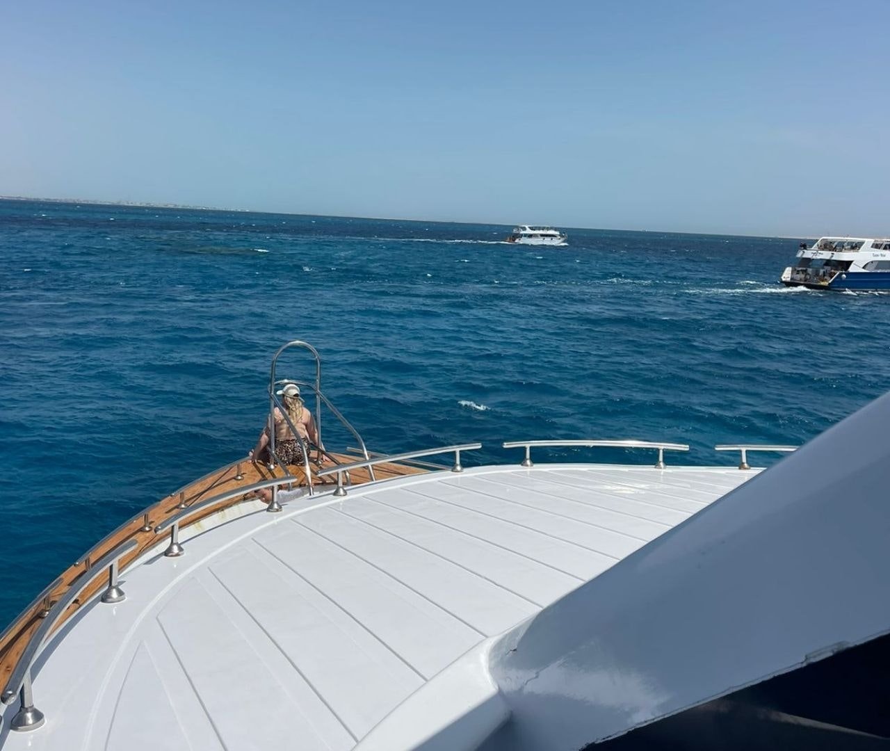 Hurghada: Orange Bay Trip with Snorkeling, Diving & Lunch