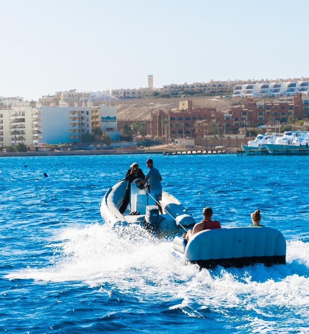 From El Gouna: Luxe Cruise naar Orange Bay in Hurghada met Lunch