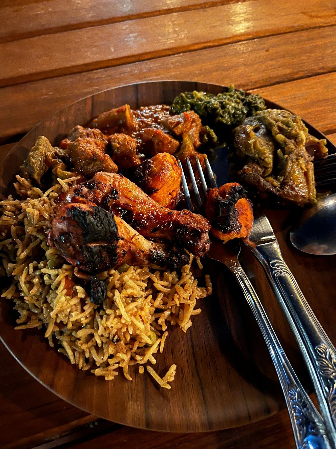 Dubai: Rote Dünen mit dem Quad, Kamelritt, Sandboarding und BBQ im Al Khayma Camp