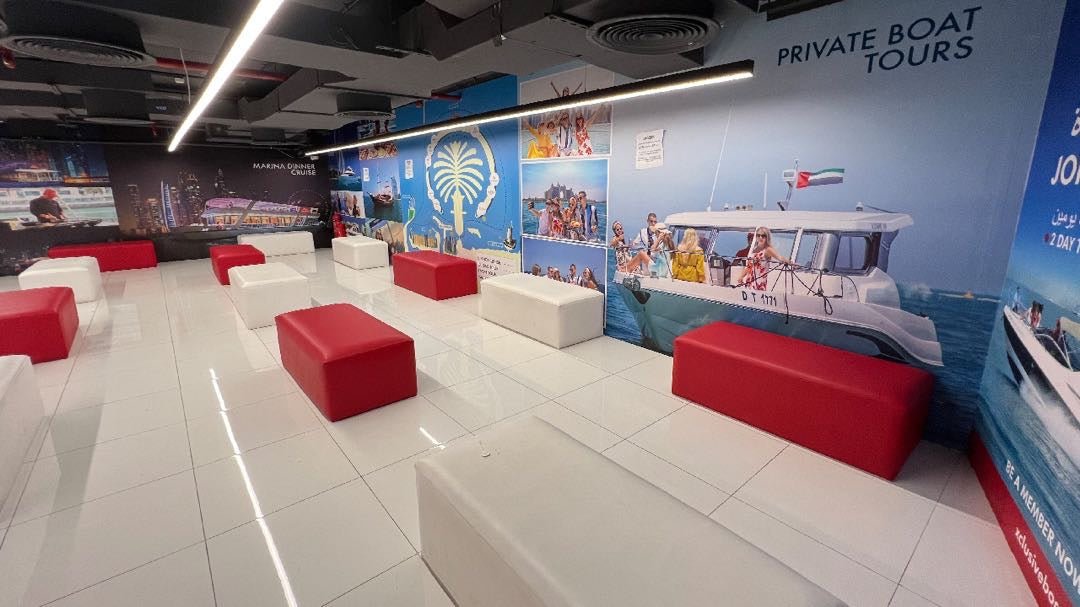 Dubai: Marina Yacht Tour mit Live BBQ