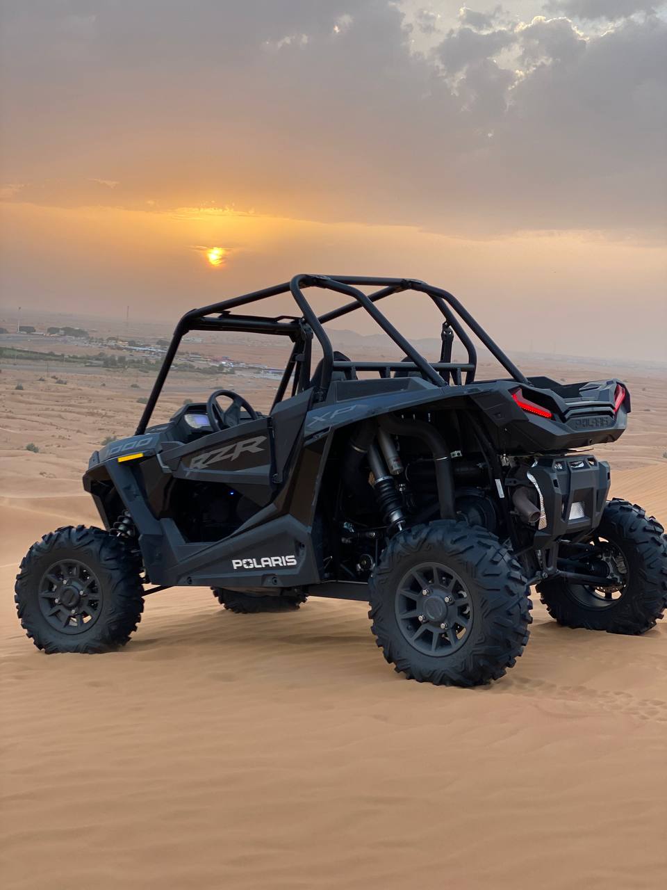 Dubaï : Aventure dans le désert en quad, buggy et VTT