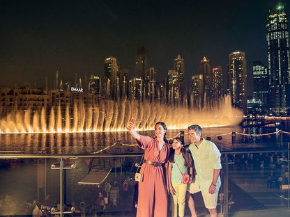 Dubai: tour notturno della città in furgone con spettacolo delle fontane