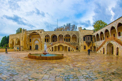 Beirut: Deir el Qamar, Beiteddine-Palast und Chouf Cedars Forest Experience