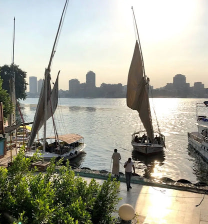 Cairo: Giza Pyramids and Sphinx Tour with River Nile Felucca Sailboat Ride