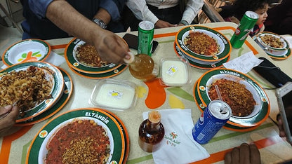 Il Cairo: Tour Guidato Privato di un Giorno delle Piramidi di Giza, Piramide a Gradoni di Saqqara e Menfi