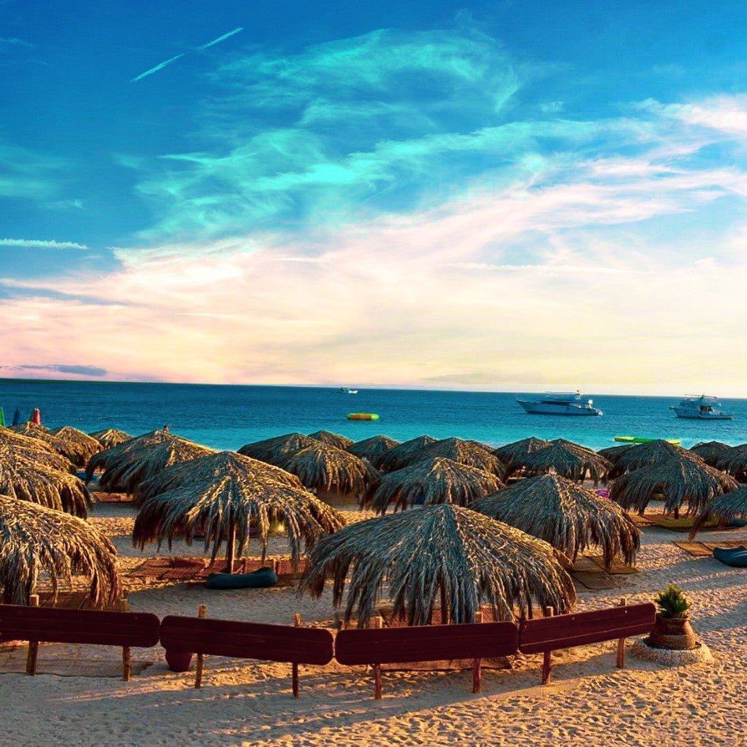 Hurghada: Passeio de barco pela ilha Hula Hula com mergulho com snorkel e almoço