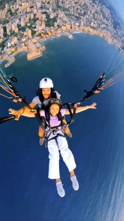 Jounieh Bay: Activitate de parapantă