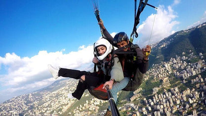 Jounieh: Paragliding-Aktivität über dem Libanon