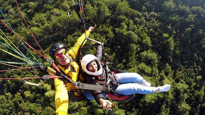 Jounieh: Paragliding-Aktivität über dem Libanon