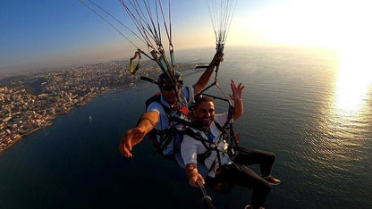 Jounieh: Paragliding-Aktivität über dem Libanon