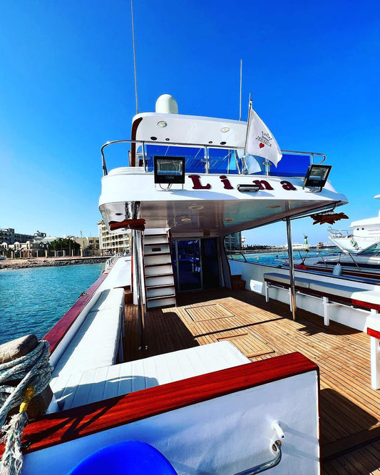Hurghada: Privatboot-Schnorchelausflug mit Lina mit Mittagessen und alkoholfreien Getränken