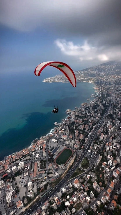 Jounieh Bay: Activitate de parapantă