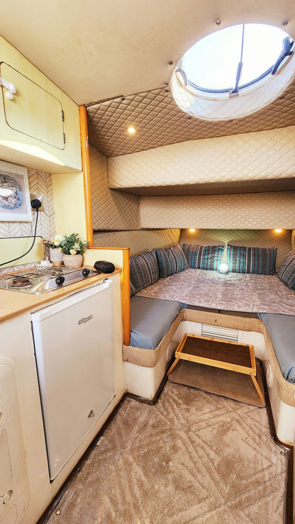 Dubai: Private Boat Cruising Tour