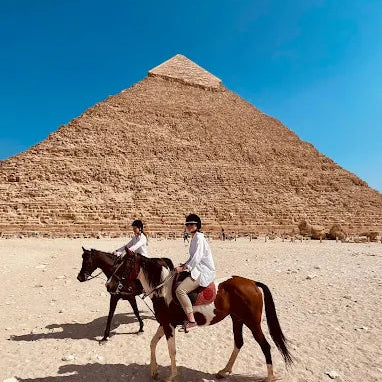 Cairo: Experience Horse riding by Giza Pyramids