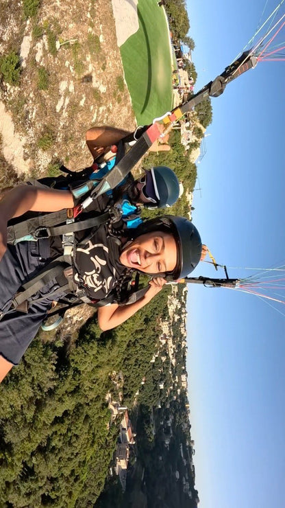 Jounieh Bay: Activitate de parapantă