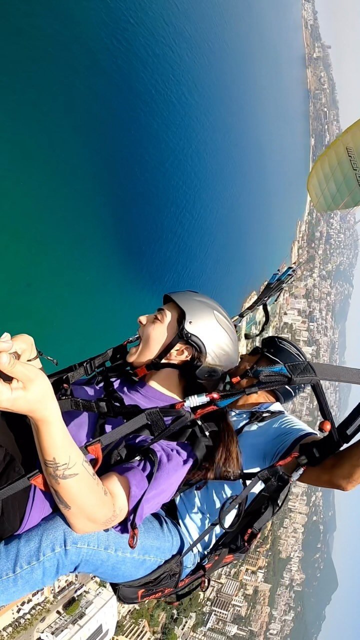 Jounieh: Paragliding-Aktivität über dem Libanon